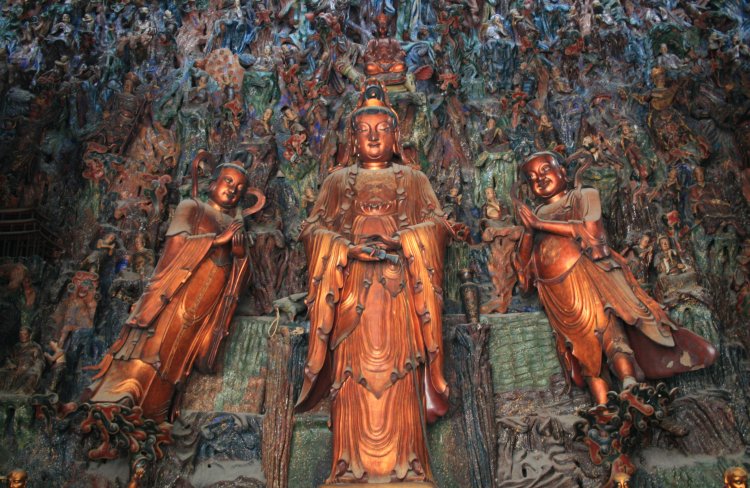 Guanyin and relief screen Guanyin and relief screen