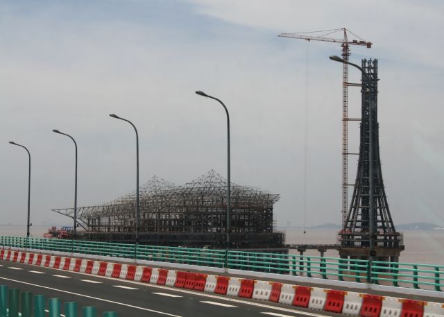 Hangzhou Bay Bridge island Hangzhou Bay Bridge island