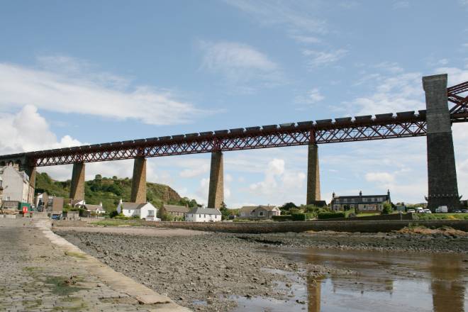 Hoppers on the bridge